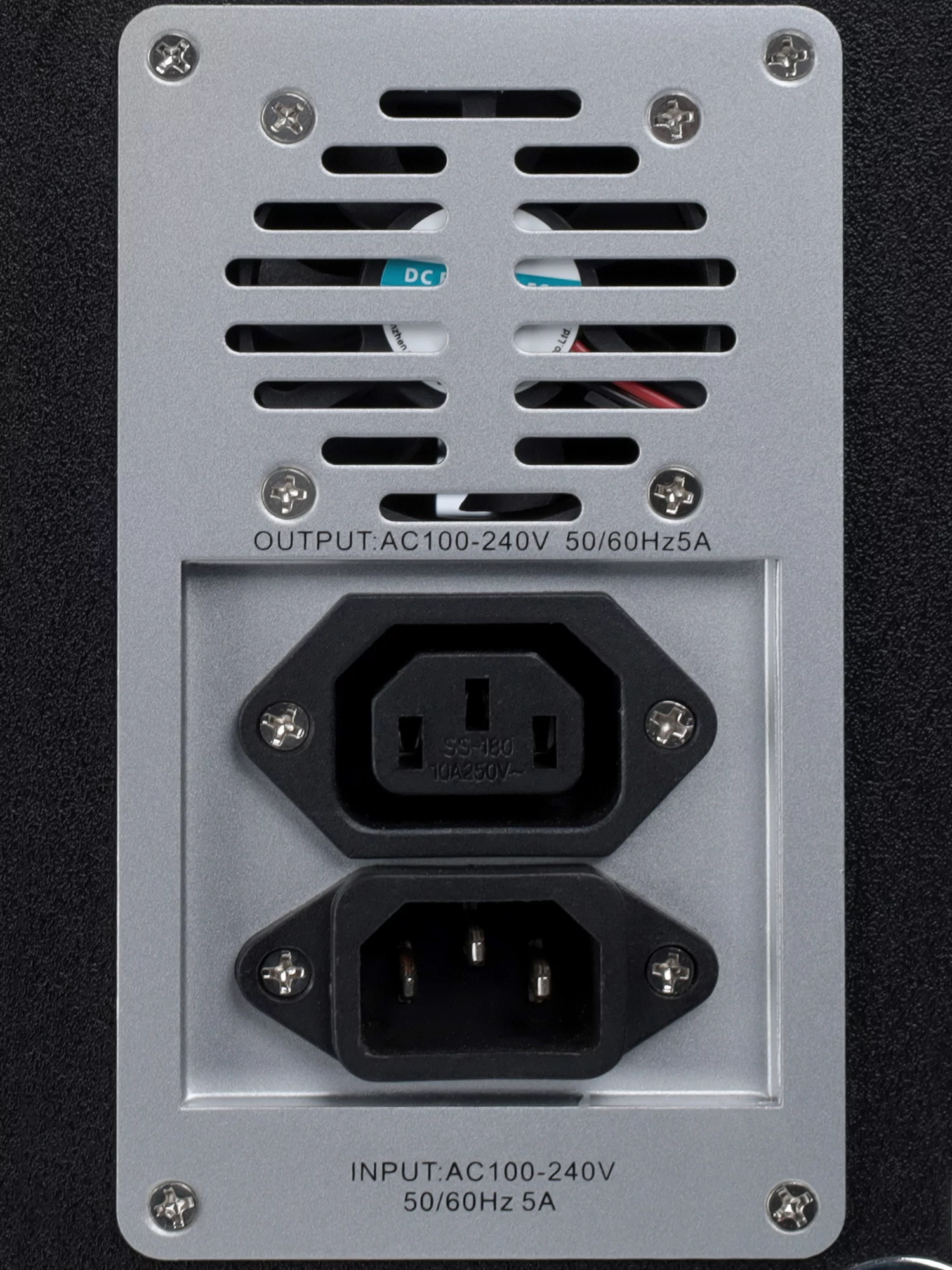 Зарядное устройство Intrend ICS-IR-RBox 5