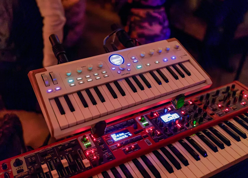 Сценическая клавиатура Arturia AstroLab 37 White 6