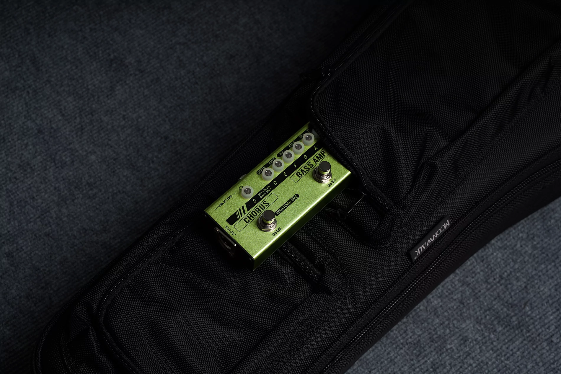 Напольная компактная басгитарная педаль Dapper Bass Mini Valeton MES-2 17