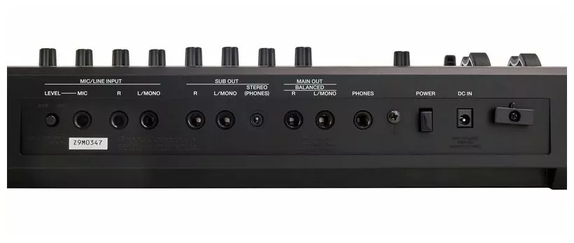 Синтезатор/рабочая станция ROLAND FANTOM-06 9