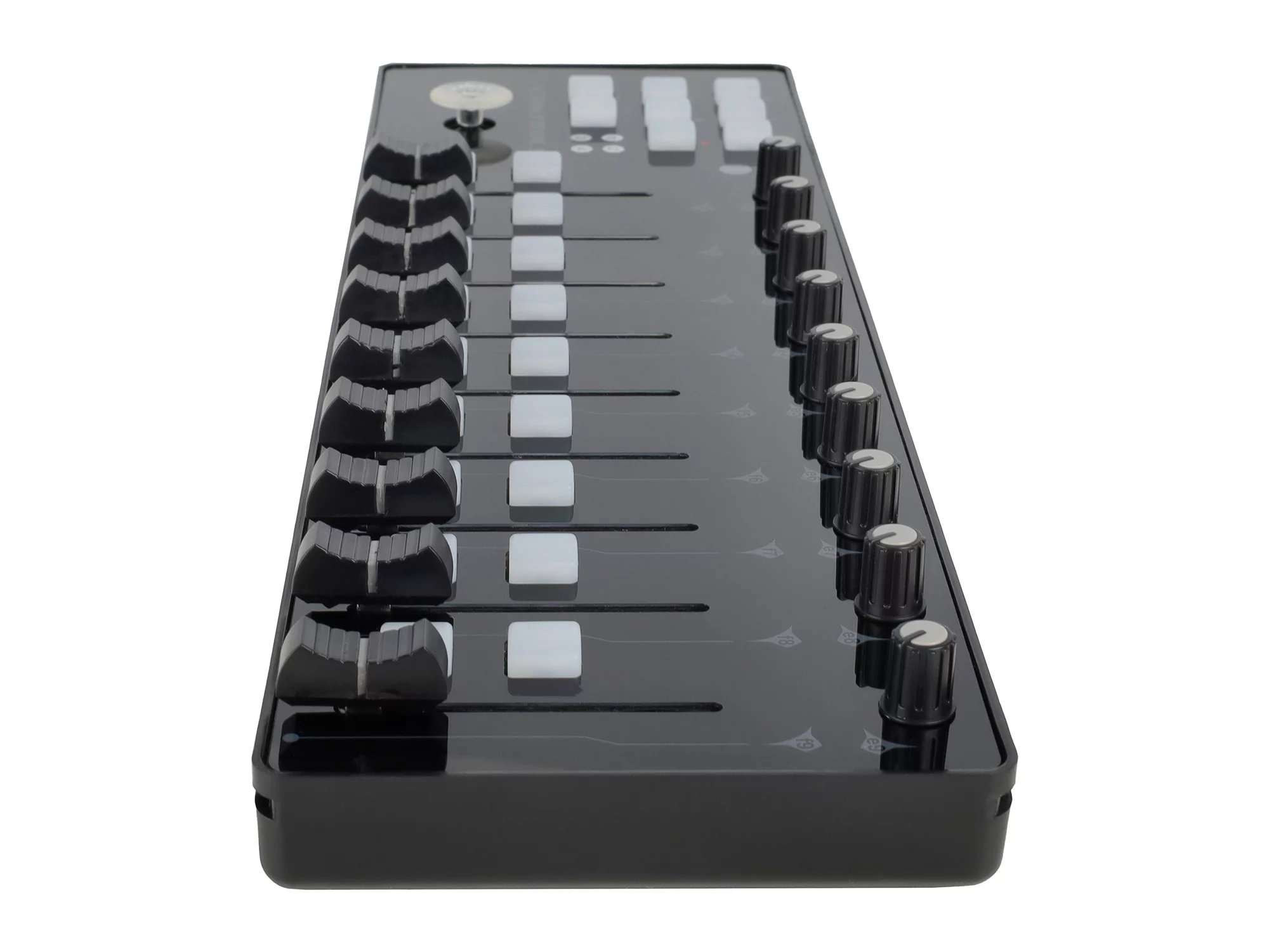 MIDI контроллер Icon iControls 9