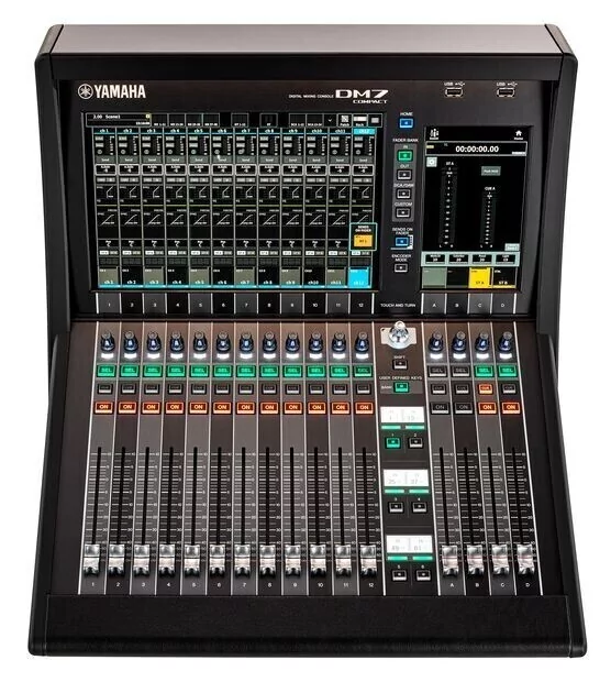 Цифровая микшерная консоль Yamaha DM7 Compact 4