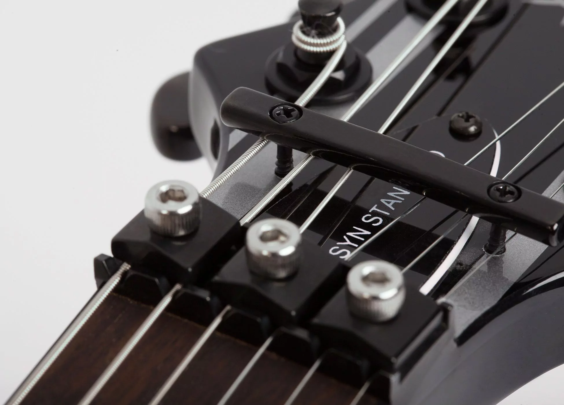 Электрогитара SCHECTER SYNYSTER STANDARD BLK 7
