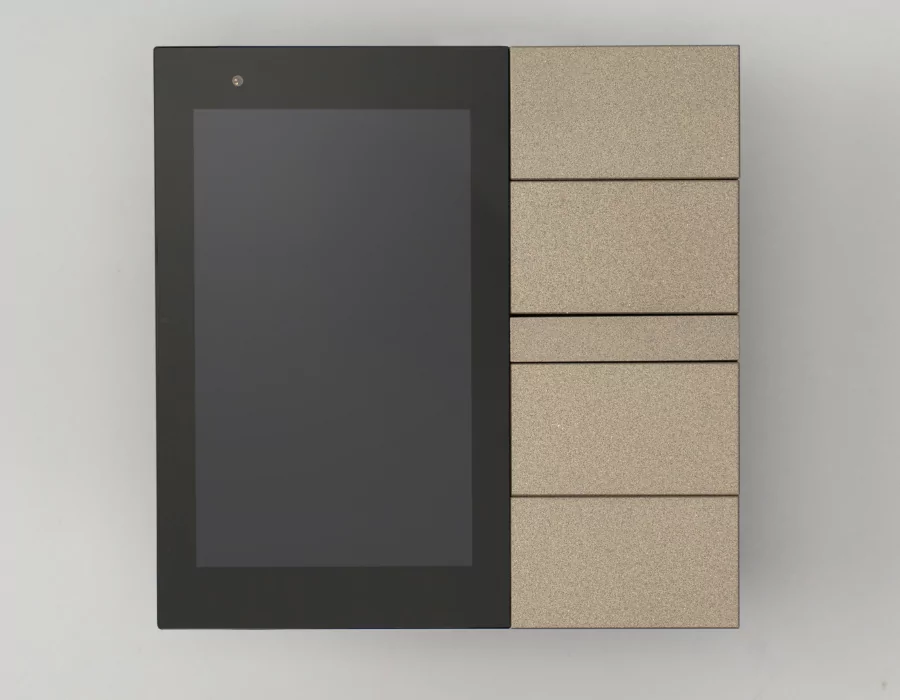 Панель настенная iRidi P3-BN-03 3