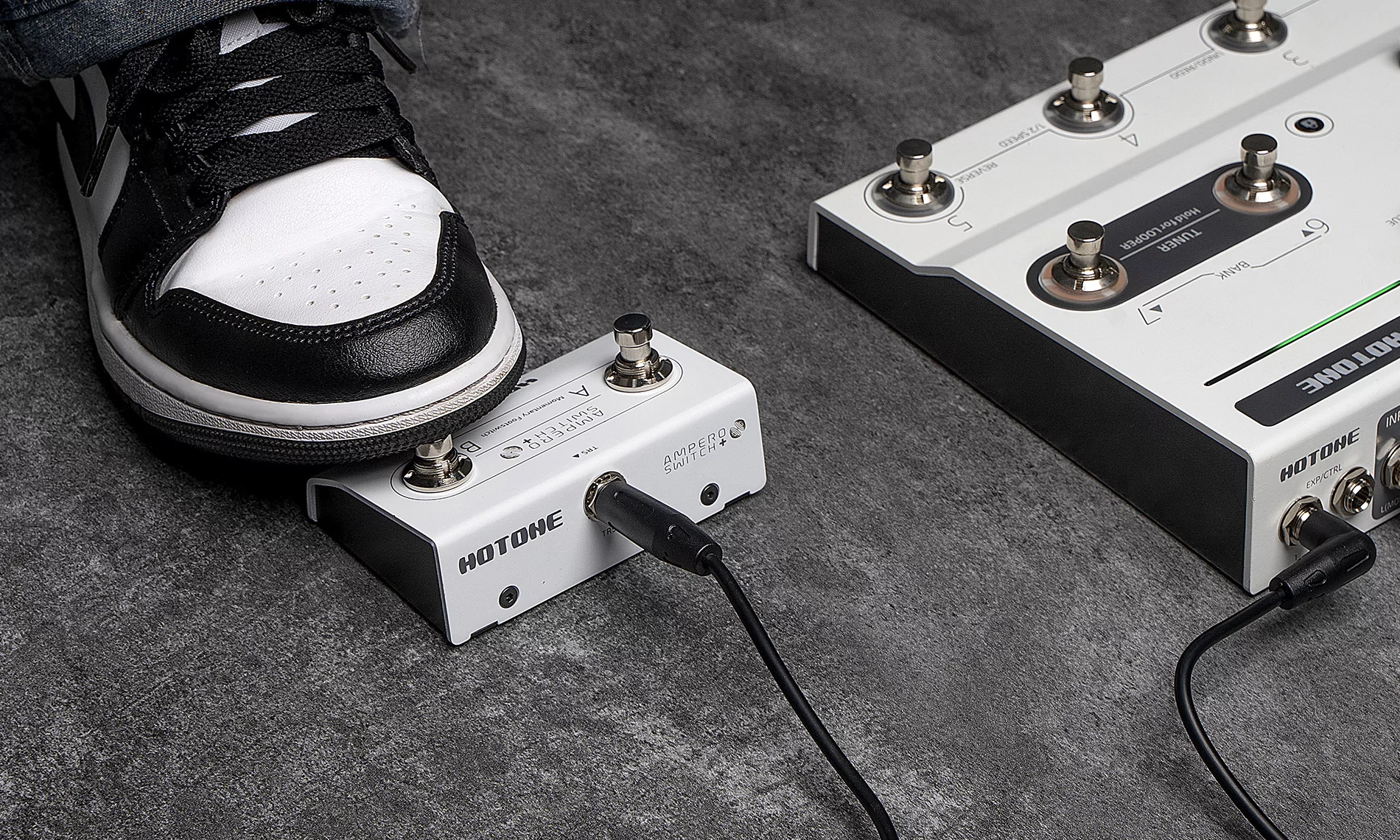 Двойной ножной переключатель Hotone Ampero Switch+ 9