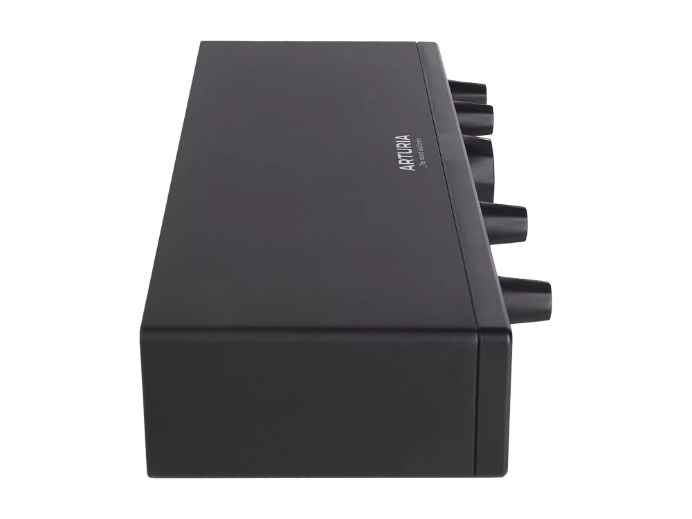 Аудиоинтерфейс USB Arturia MiniFuse 4 Black 12