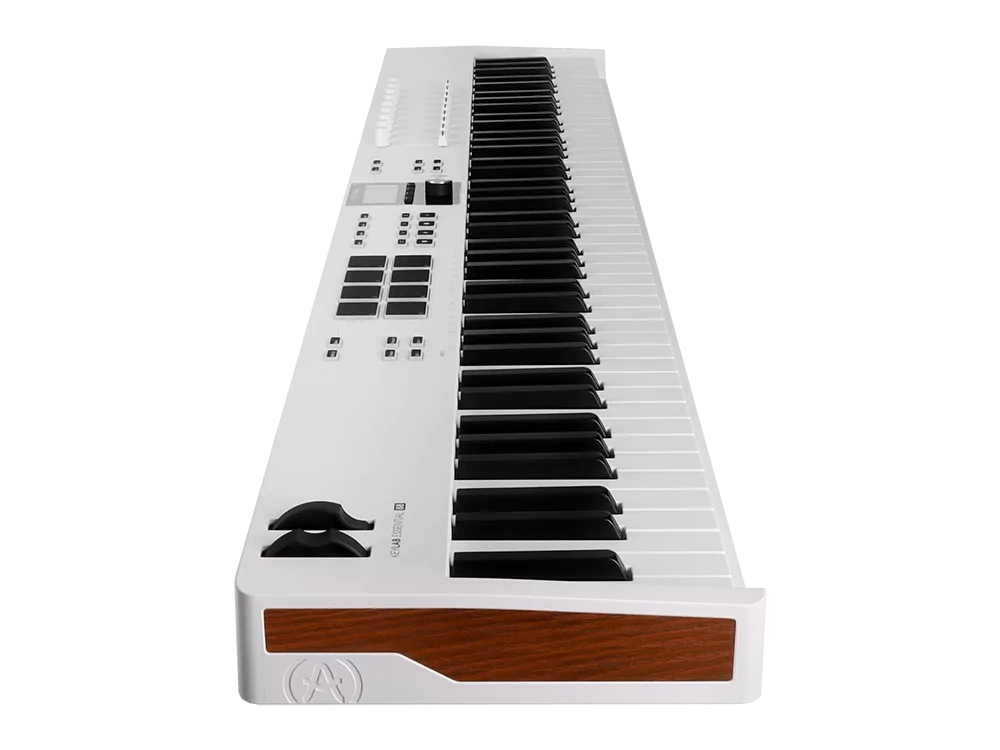 MIDI клавиатура Arturia KeyLab Essential 88 mk3 White 9
