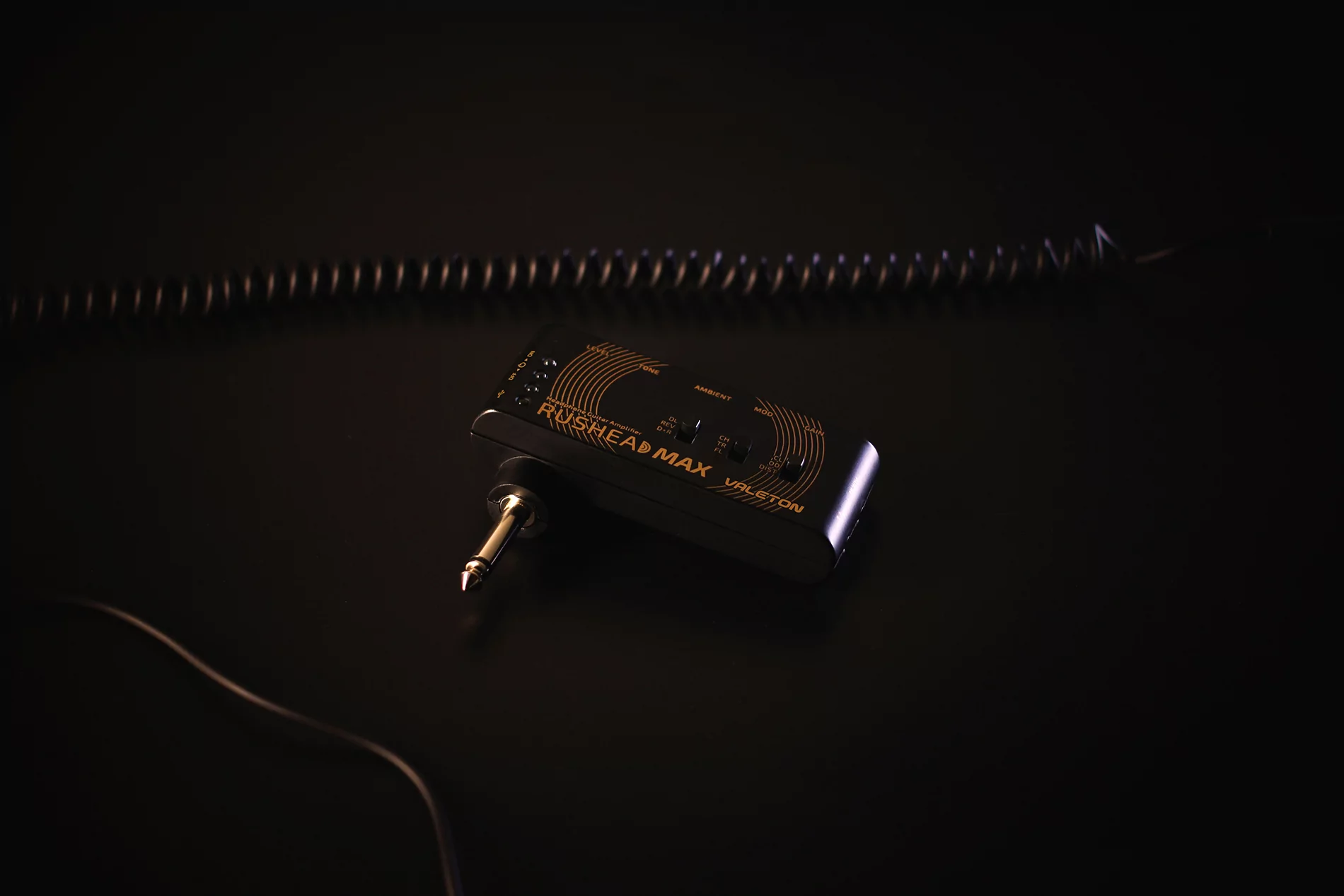 Компактный гитарный усилитель-эмулятор Rushead Max Valeton RH-100 16