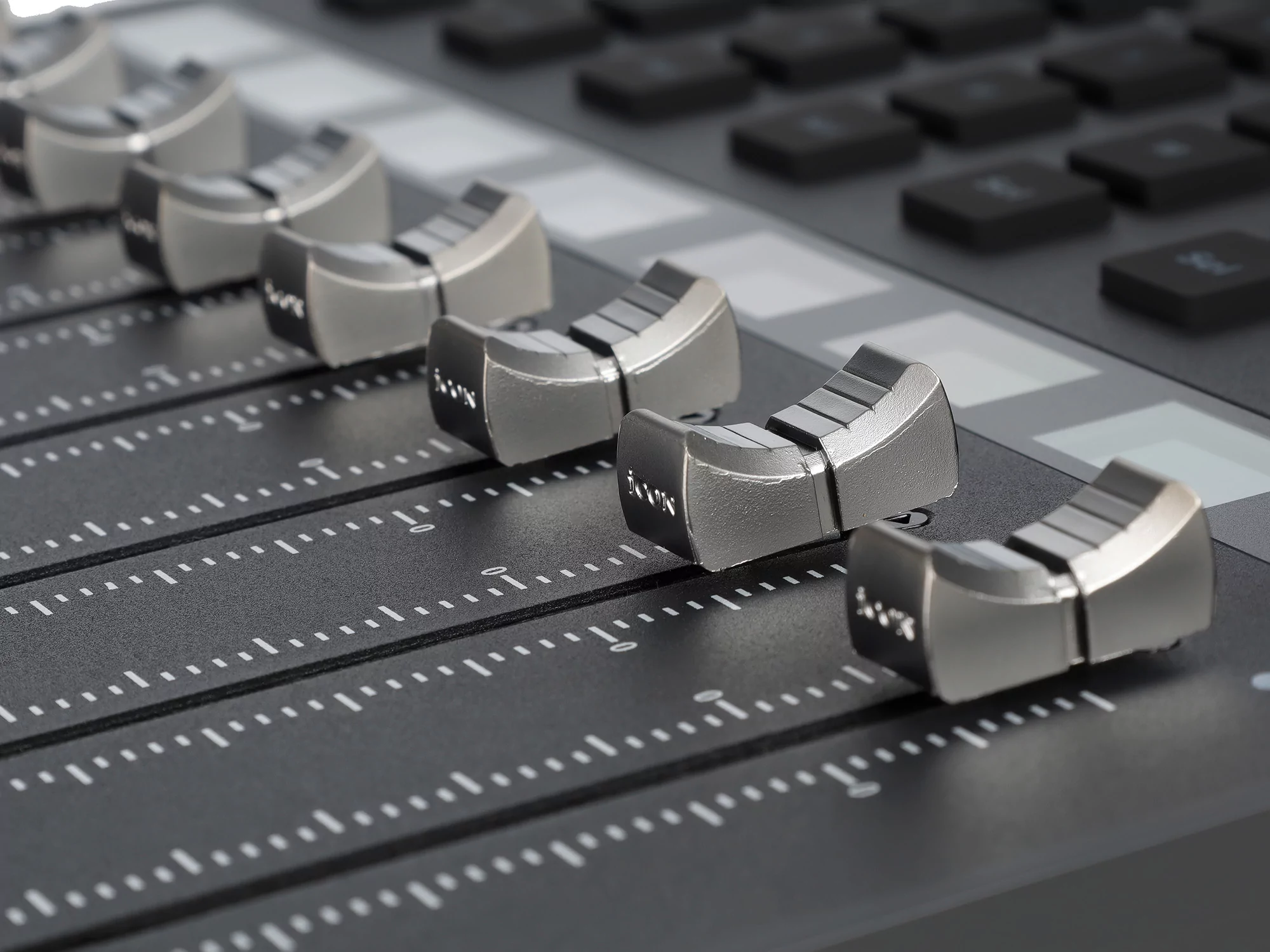 MIDI контроллер Icon V1-X 12