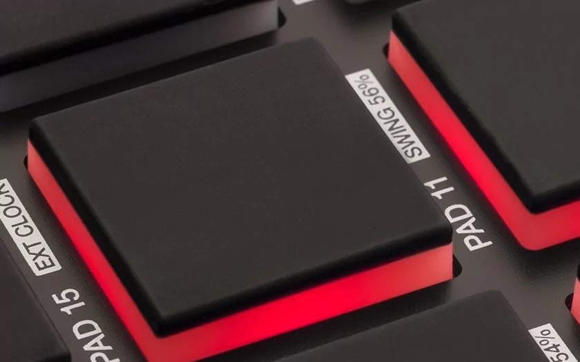 MIDI контроллер AKAI MPD218 4