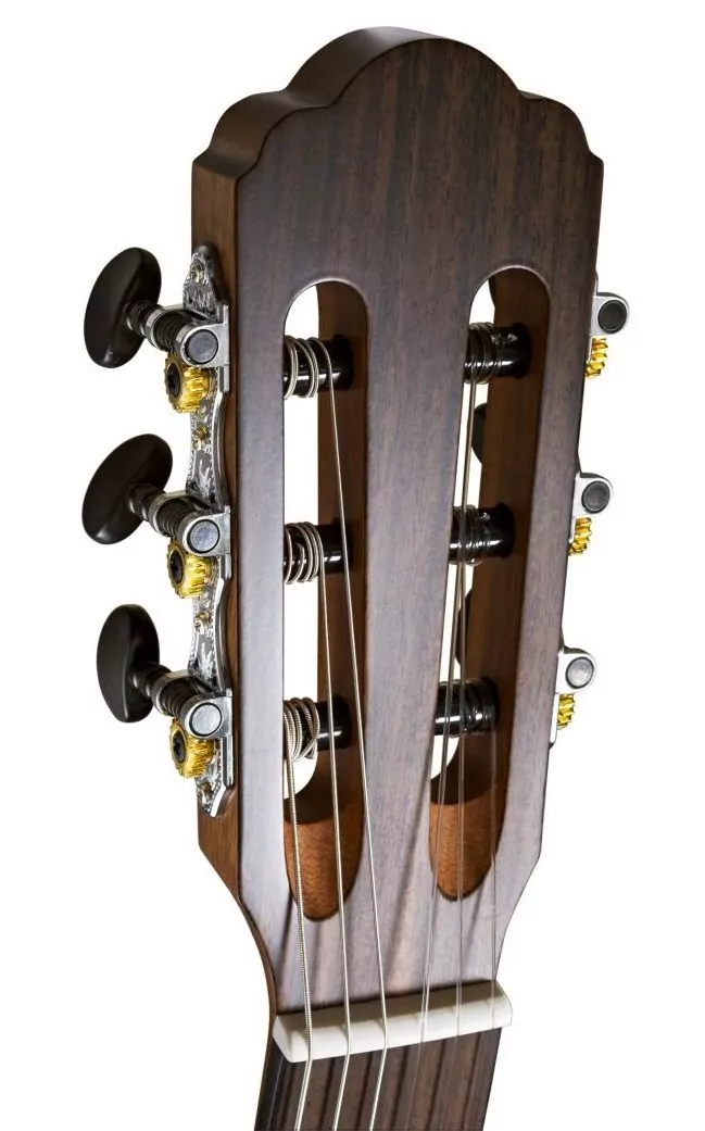 Электроакустическая классическая гитара LA MANCHA C-Lime-TN-CER 4