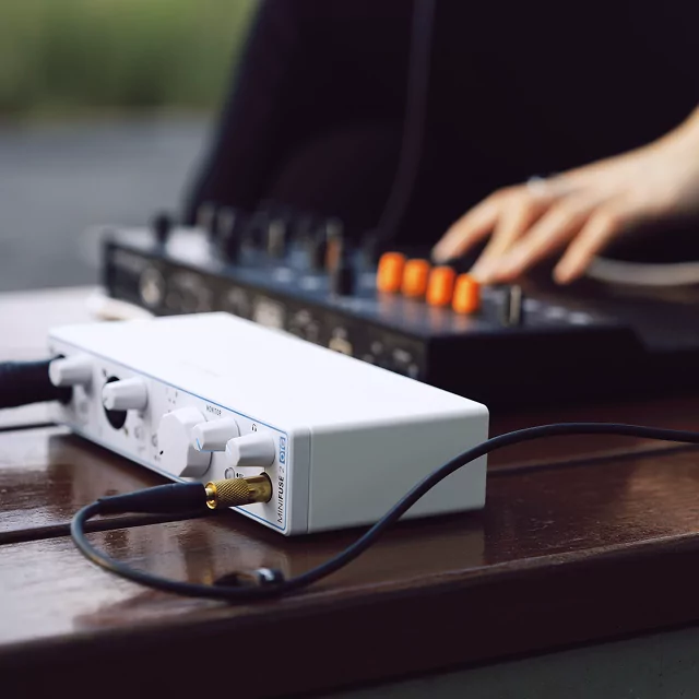 Аудиоинтерфейс USB Arturia MiniFuse 2 White OTG 6