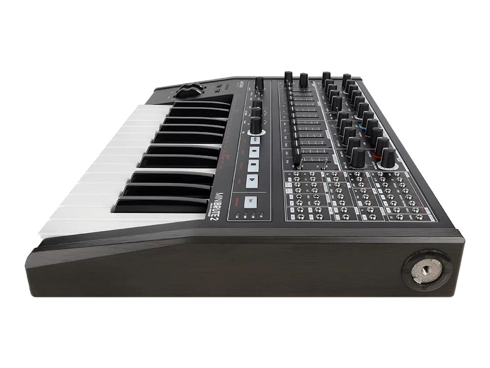 Синтезатор Arturia MiniBrute 2 Noir 6