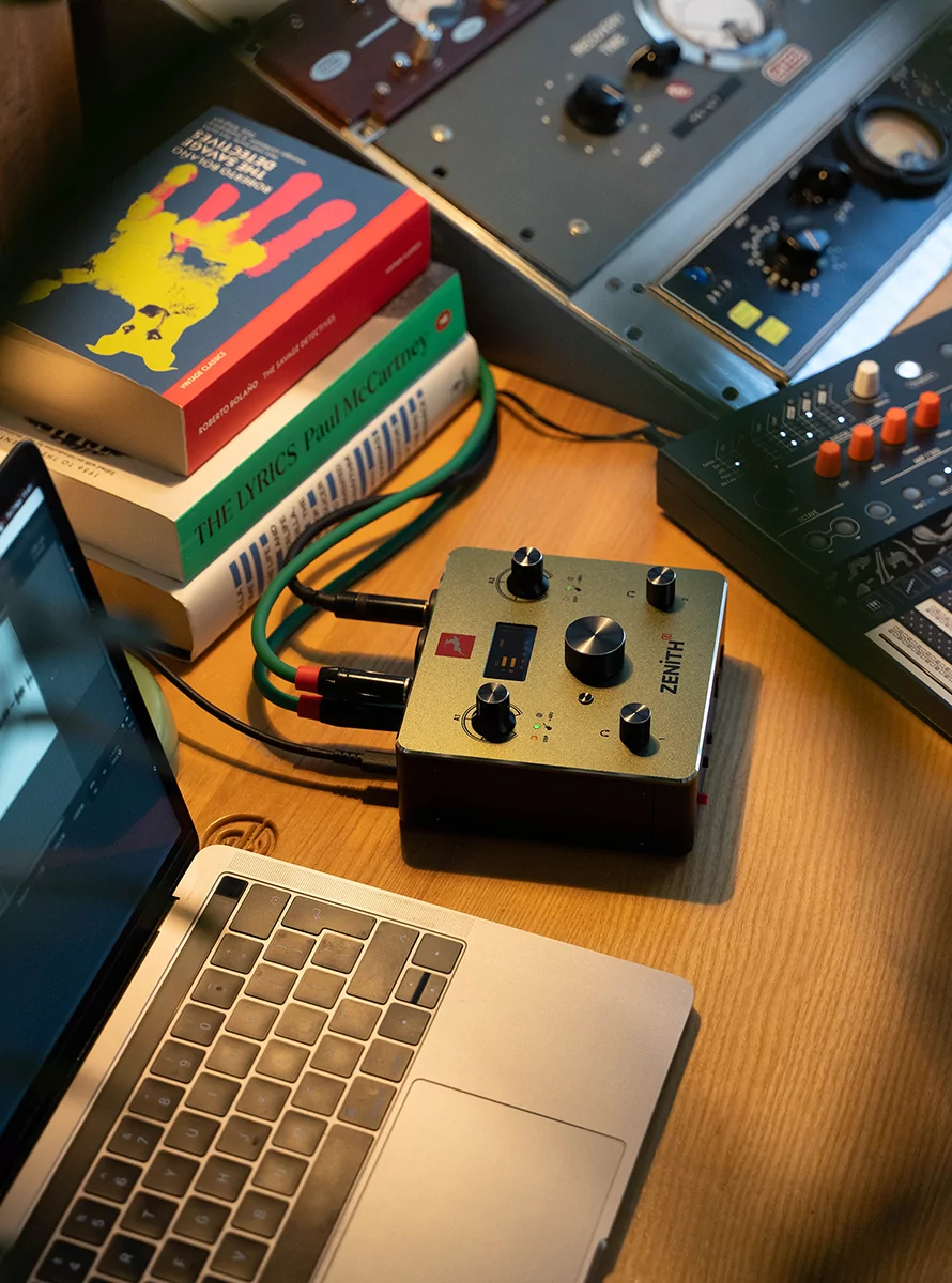 Аудиоинтерфейс Antelope Audio Zenith 2 7