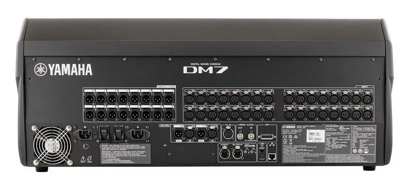 Цифровая микшерная консоль Yamaha DM7 4