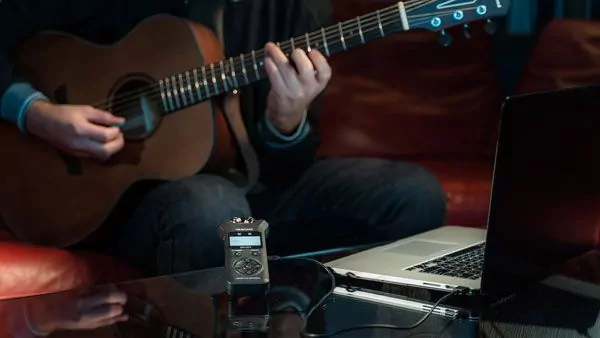 Рекордер мобильный Tascam DR-07X 5