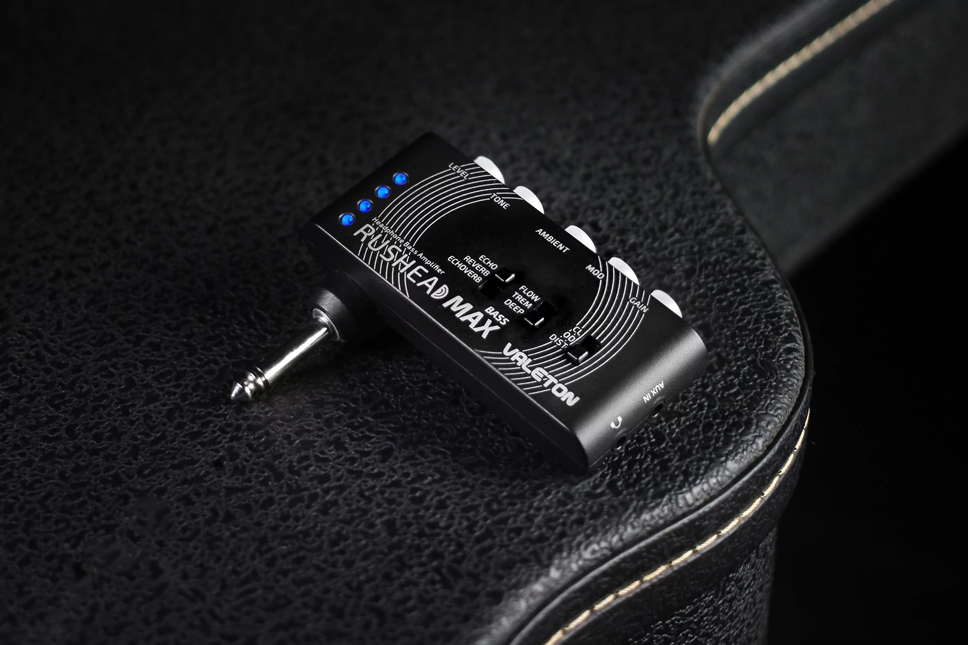 Компактный басгитарный усилитель-эмулятор Rushead Max Bass Valeton RH-101 19