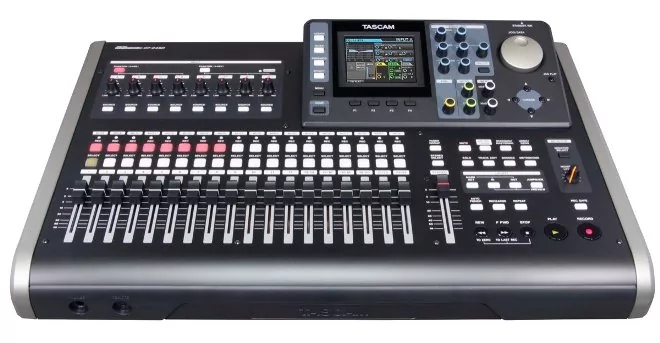 Рекордер портативный Tascam DP-24SD 4