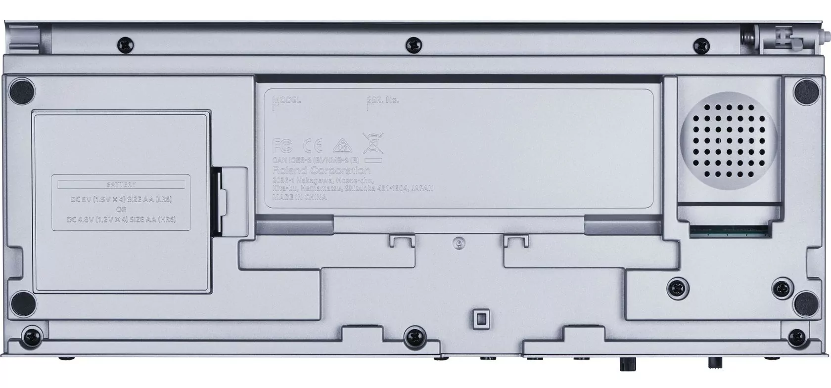 Компактный басовый синтезатор ROLAND TB-03 3