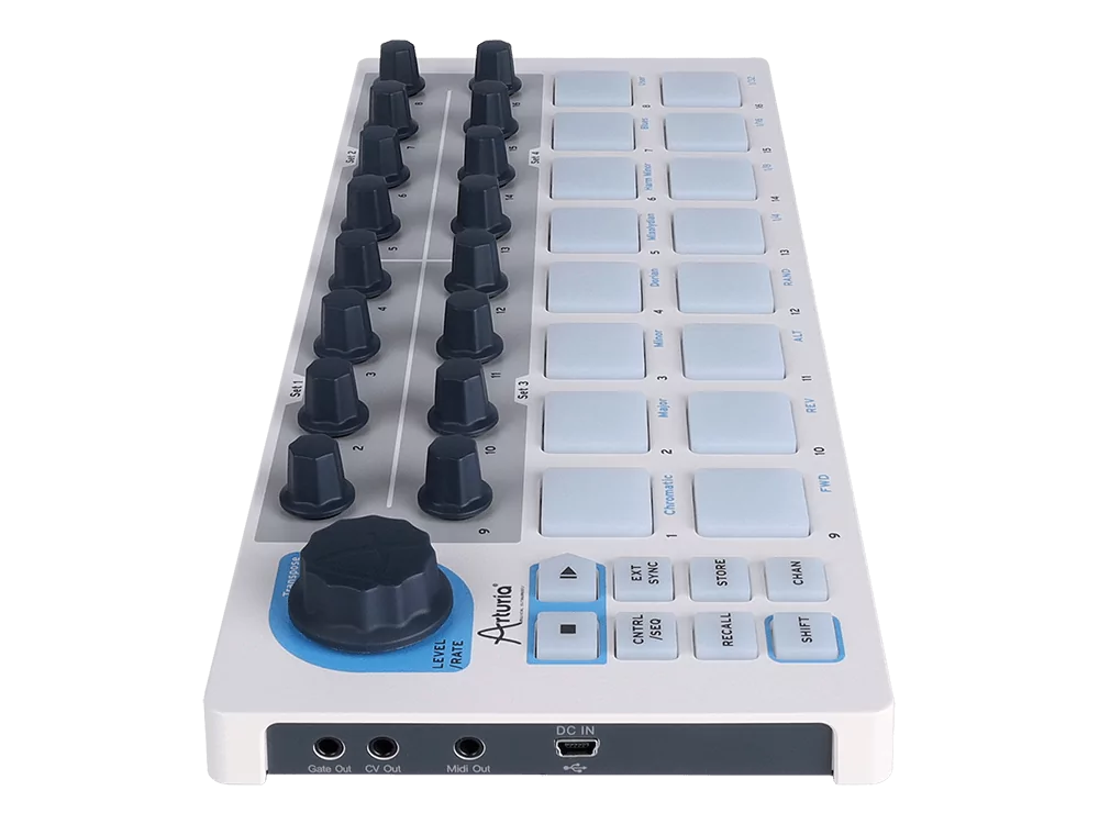 MIDI контроллер (Микшер-семплер (контроллер)) Arturia BeatStep 11