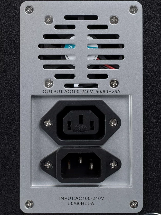 Зарядное устройство Intrend ICS-IR-RBox 5