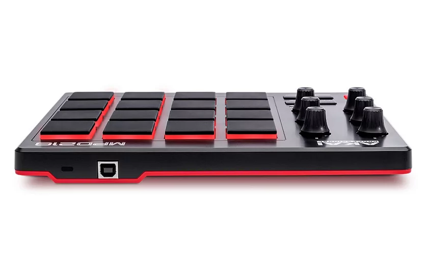 MIDI контроллер AKAI MPD218 3