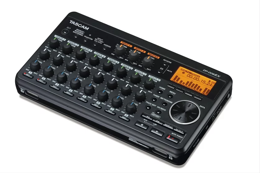 Рекордер портативный Tascam DP-008EX