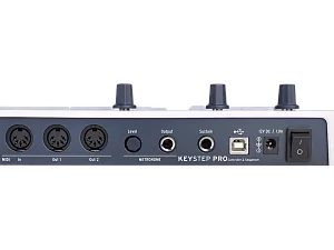 MIDI клавиатура Arturia KeyStep Pro 6