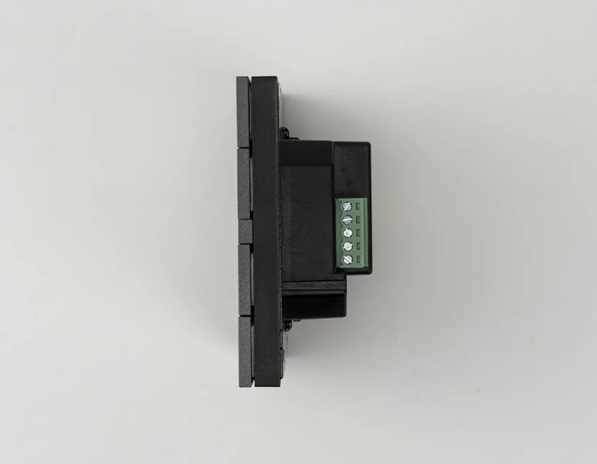 Панель настенная iRidi P3-BN-04 4