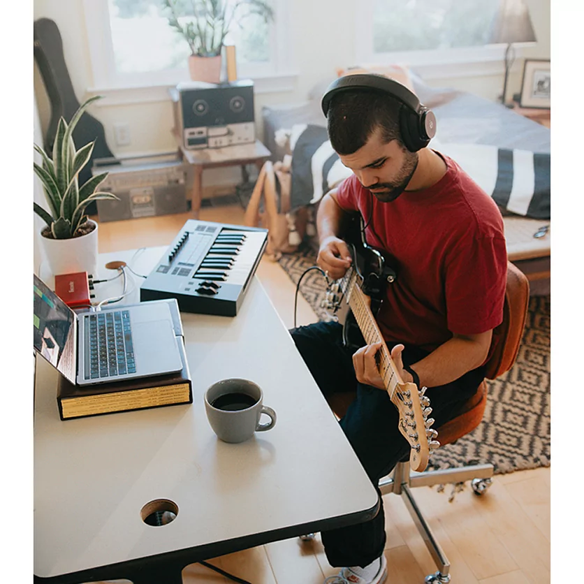 Наушники Adam H200 7