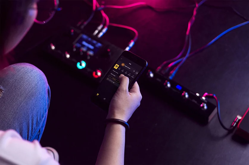 Ножной контроллер Bluetooth MIDI Hotone Ampero Control 9