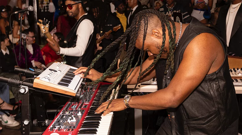 Сценическая клавиатура Arturia AstroLab 37 White 8