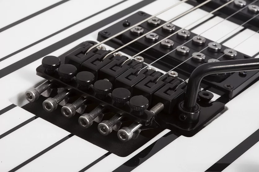 Электрогитара SCHECTER SYNYSTER STANDARD WHT 2