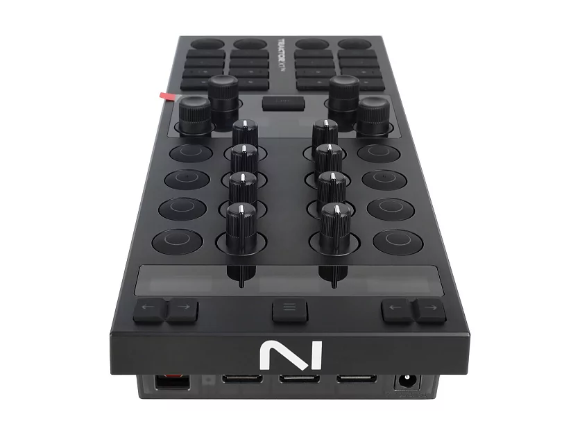 DJ контроллер Native Instruments Traktor X1 Mk3 6