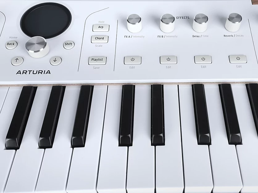 Сценическая клавиатура Arturia AstroLab 37 White 11
