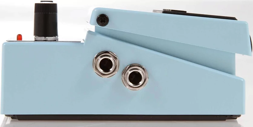 Стереофоническая педаль хоруса BOSS CE-5
