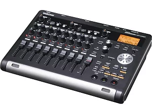 Рекордер портативный Tascam DP-03SD