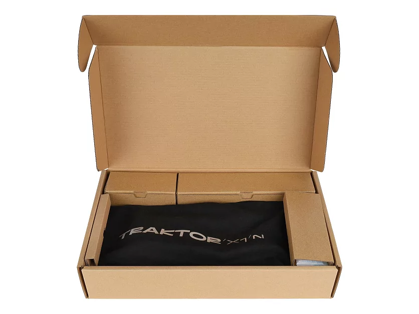 DJ контроллер Native Instruments Traktor X1 Mk3 13