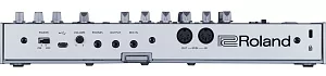 Компактный басовый синтезатор ROLAND TB-03 4