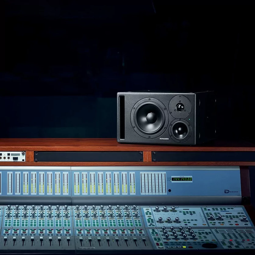 Акустическая система (студийный монитор) Dynaudio Core 47 R 7