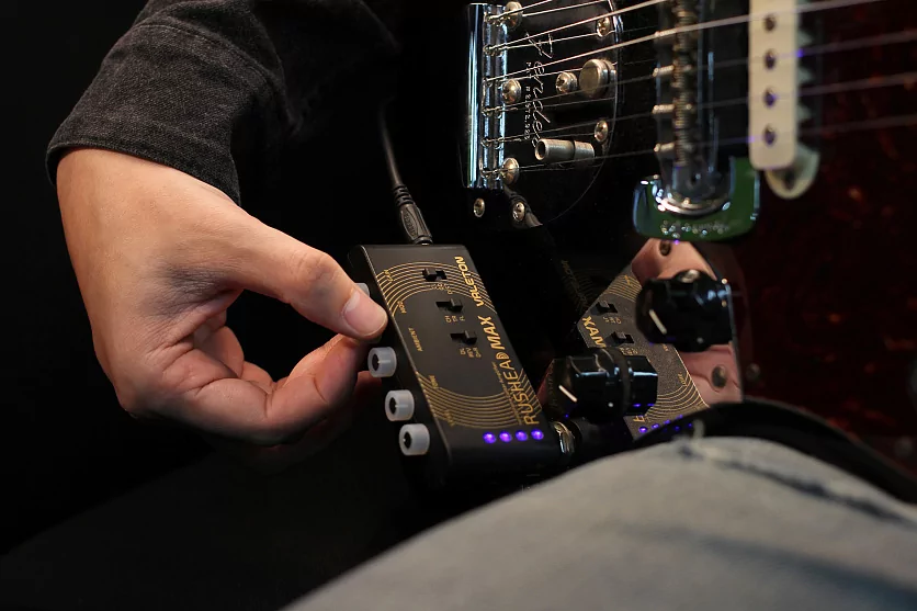 Компактный гитарный усилитель-эмулятор Rushead Max Valeton RH-100 17