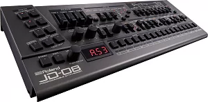 Компактный синтезатор ROLAND JD-08 2