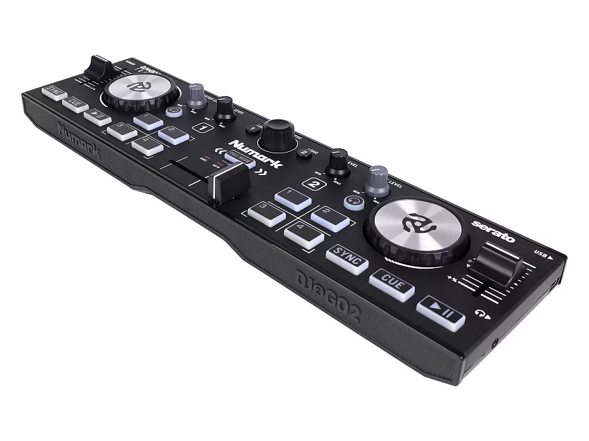 Микшер-семплер (контроллер) Numark DJ2GO2 Touch 3