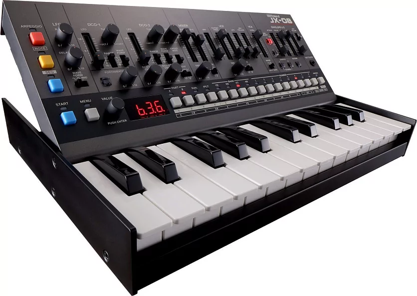 Компактный настольный синтезатор ROLAND JX-08 4