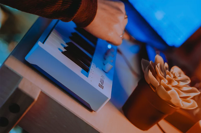 MIDI клавиатура Arturia KeyStep 37 MK2 11