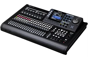 Рекордер портативный Tascam DP-32SD