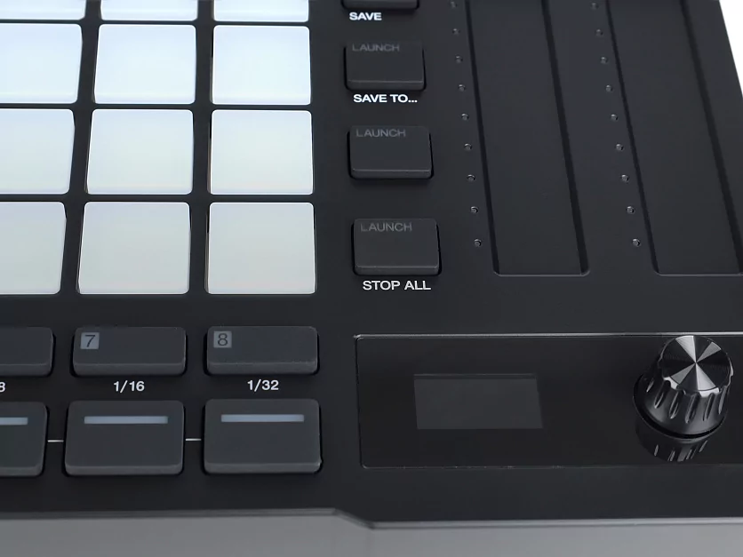 MIDI контроллер AKAI APC64 11