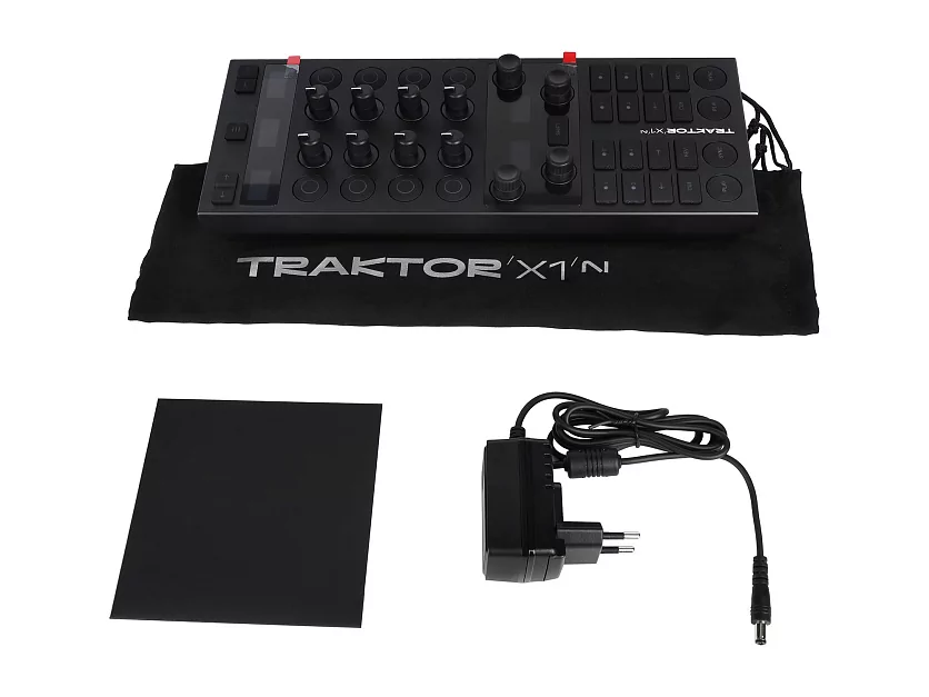 DJ контроллер Native Instruments Traktor X1 Mk3 12