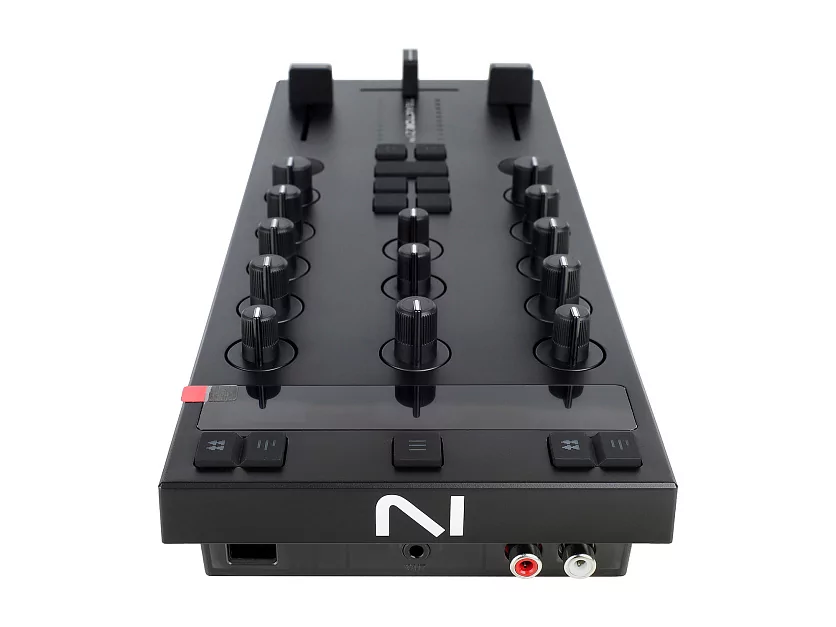 DJ контроллер Native Instruments Traktor Kontrol Z1 MK2 6